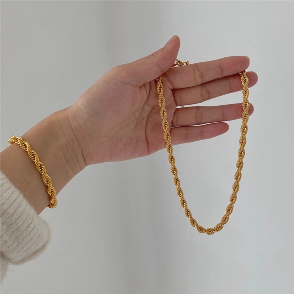 5mm Think Twisted Cable Chain Bracelet - Picture 6 of 6